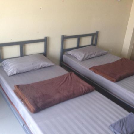Kim Casa Hotel Nakhon Sawan Quarto foto